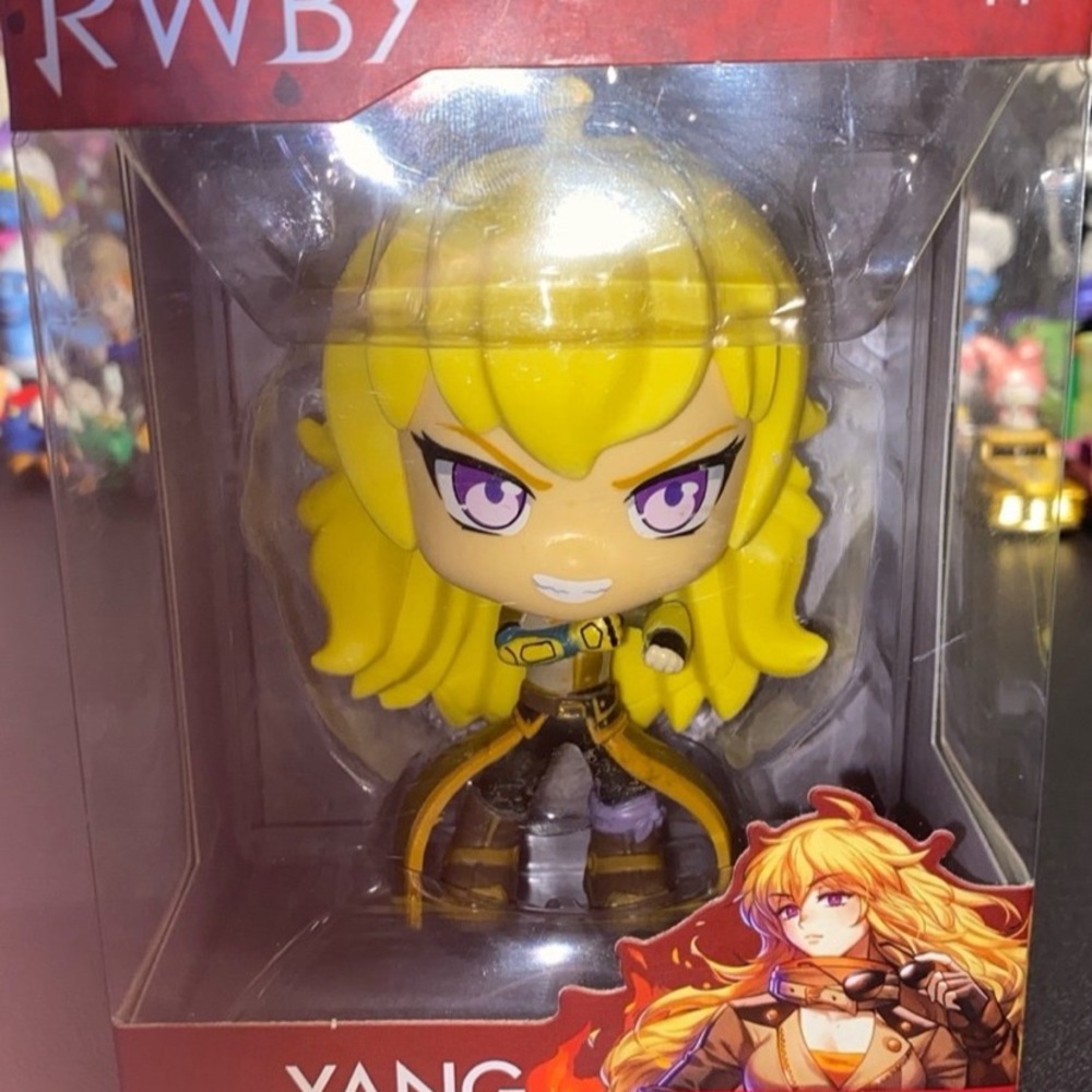 Yang Xiao Long Action Figure - Yellow